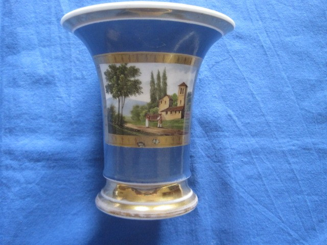 Petit Vase En Porcelain Décoré d'Un Paysage, Vieux  Paris, XIXe Siècòe