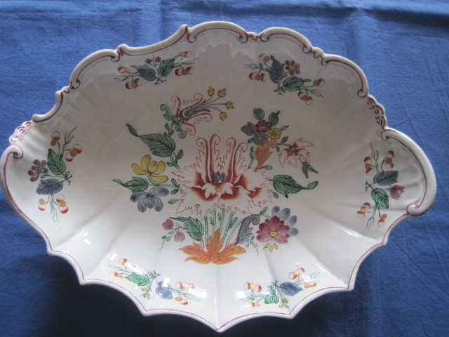 Oval Porcelain Dish With Rococo Style Bord, Doccia Manufacture, Italy Early 19th C. 