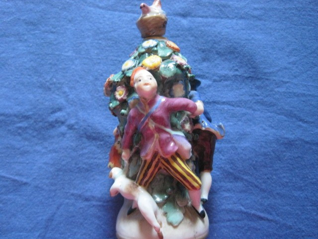 Small Perfume Bottle Decorated  With Flowers And  Figurines, Naples, End 19th Century -photo-3