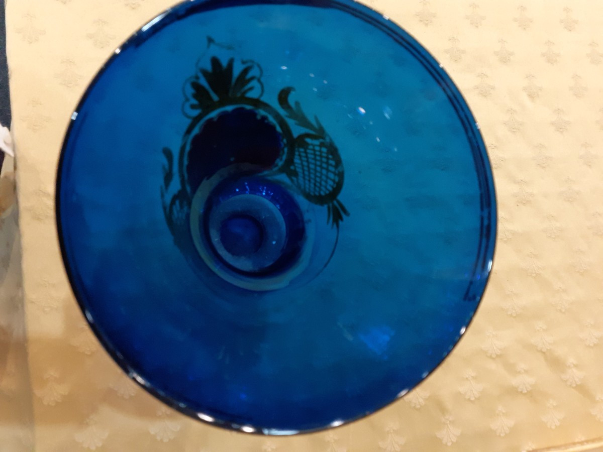 Paires de vases en  verre bleu avec armoires nobles,  Italie XVIII siècle -photo-3