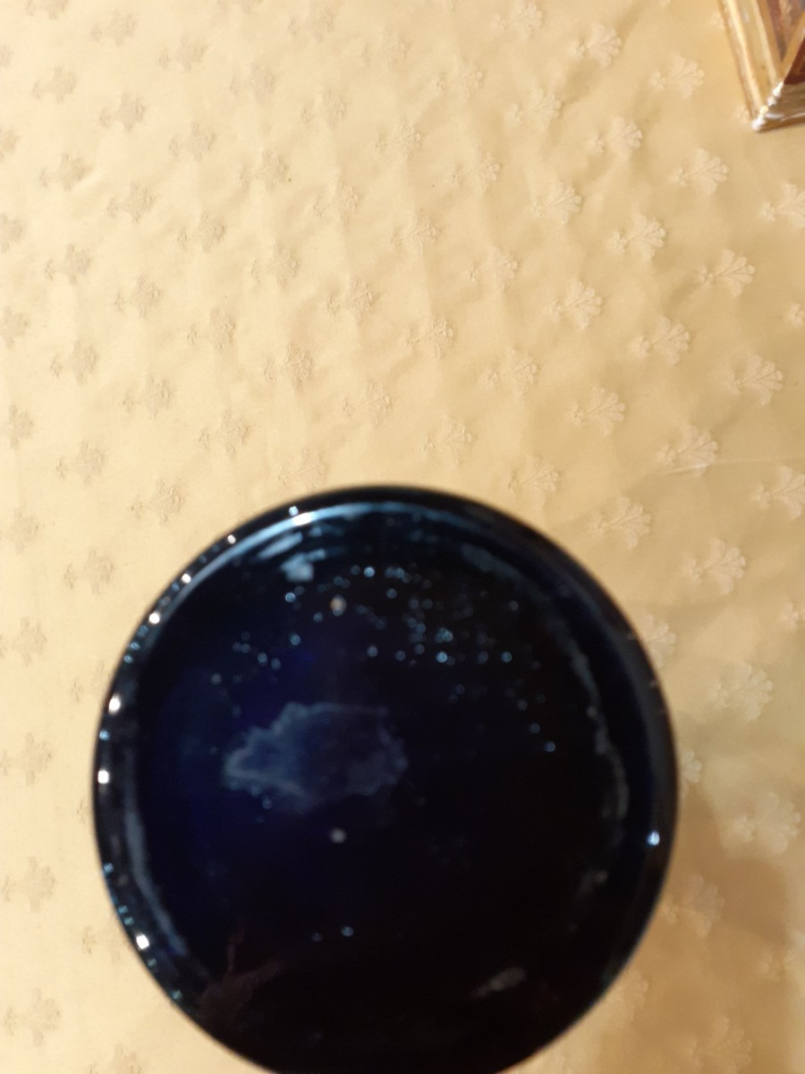 Paires de vases en  verre bleu avec armoires nobles,  Italie XVIII siècle -photo-4