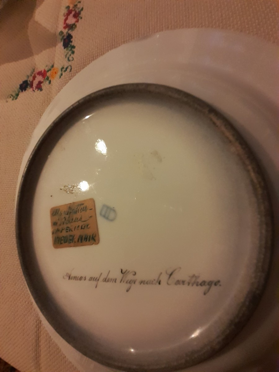 A Vienna Porcelain Plate  Painted  With  Classic Characters, 19th Century-photo-1