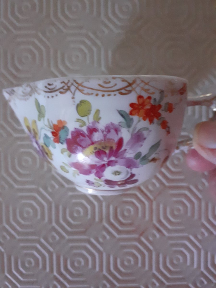 Charmante tasse et souscoupe en porcelain, Dresde  vers 1883 -photo-2