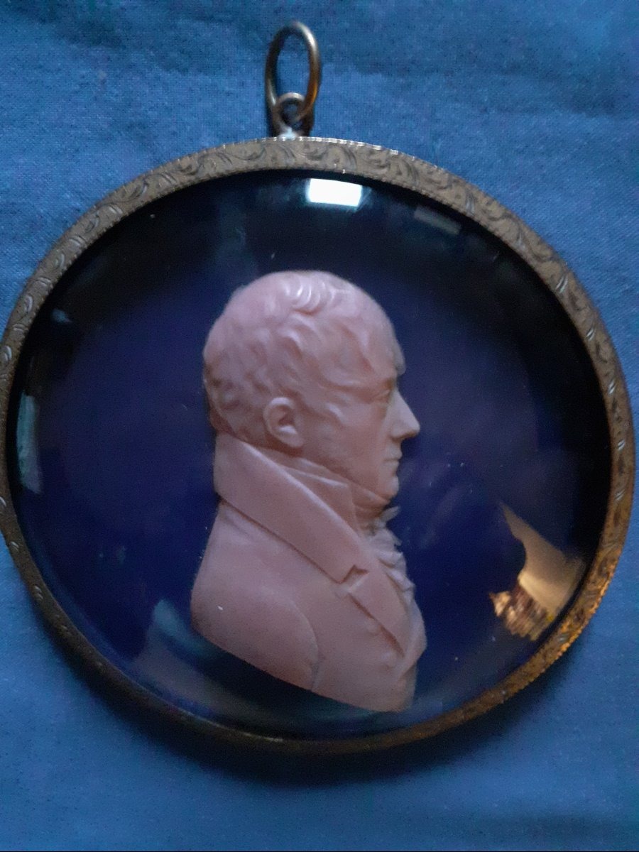 Profil en cire d'un gentilhomme, signé Posch 1808-photo-2