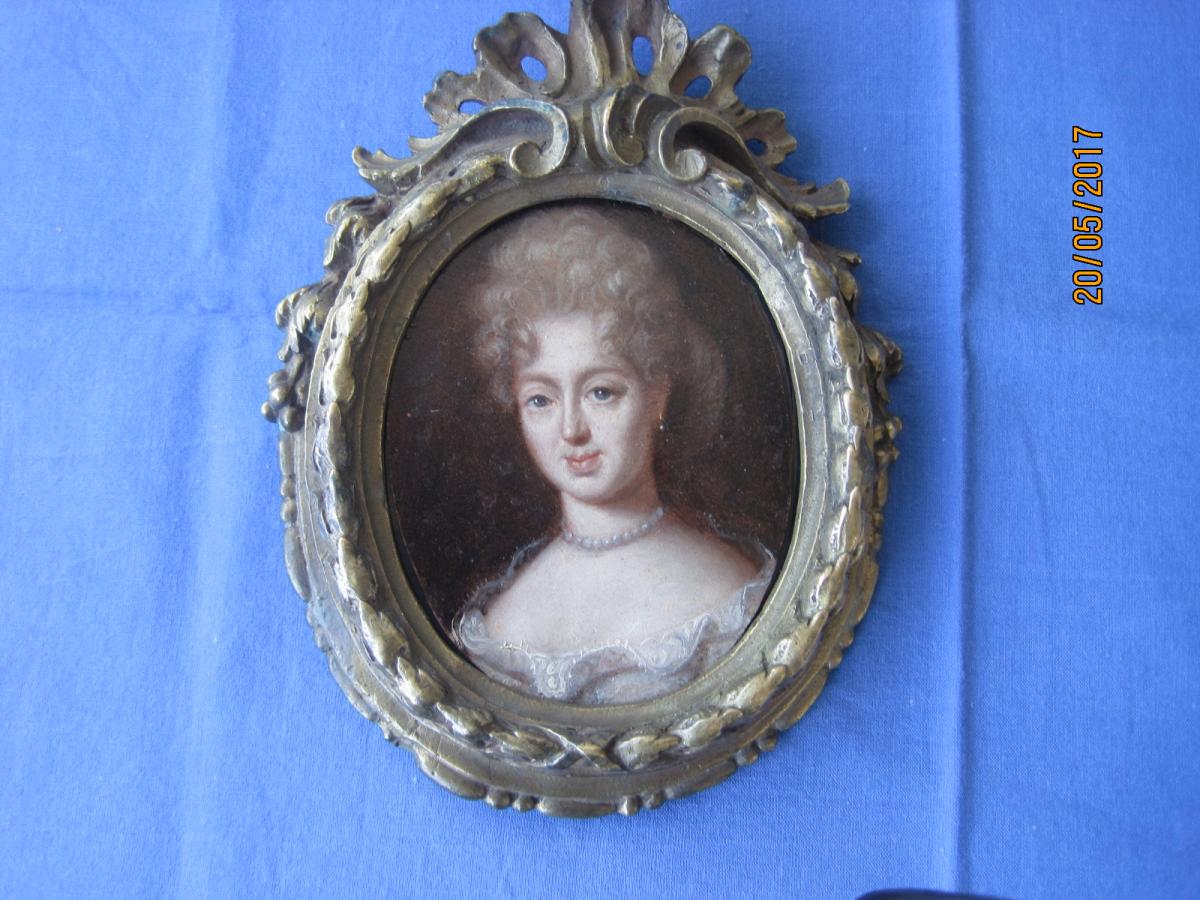 French School, Portrait Miniature On Copper Of A Lady,18th Century