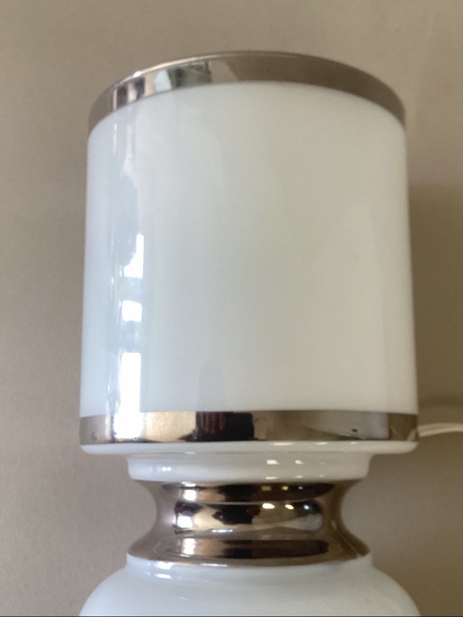 One-piece Opaline Glass Lamp, With Silver Highlight - Design 1960 -1970 - 24 Cm - Perfect Condition.-photo-4