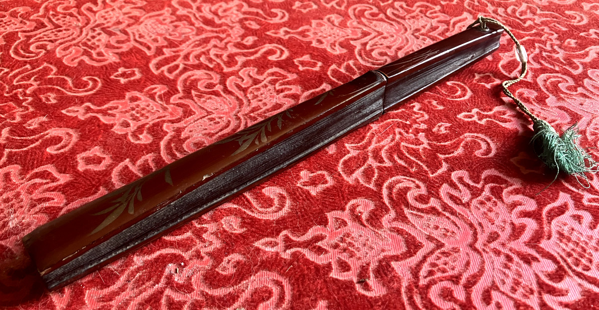 Fan-shaped Tanto / Japan Late 19th Century / Lacquered Bamboo.