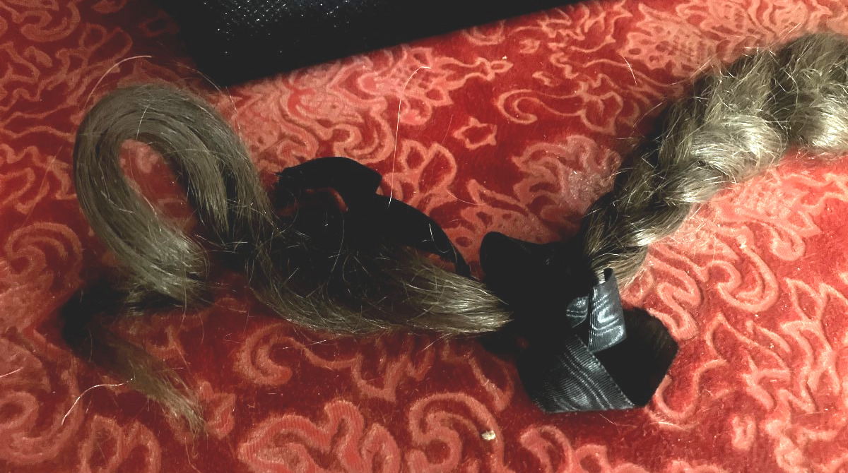 Reliquary - Hair Cut In Mourning - Braid, Box, And Beveled Glass. -photo-3