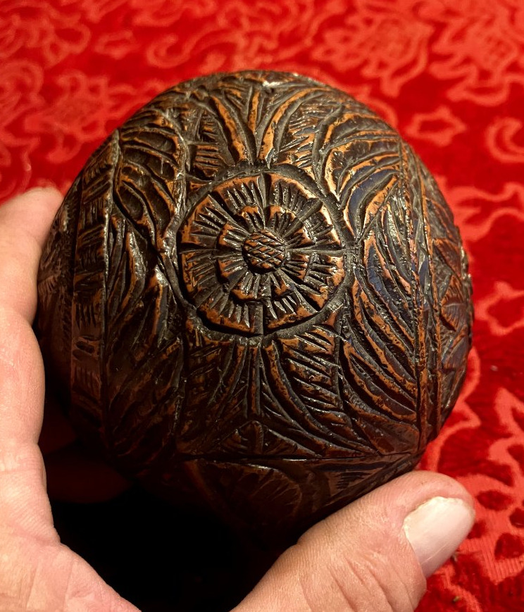 Poire à poudre en noix de coco sculptée - Travail de bagnard XIXe-photo-4