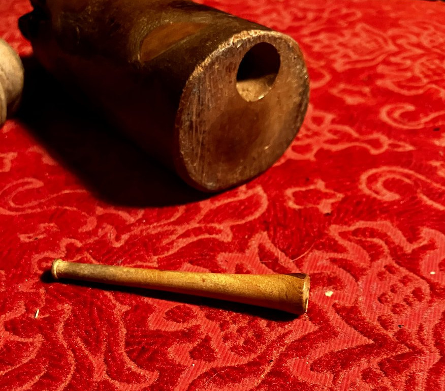 Pipe et porte cigarette - Personnage en bois sculpté - Art populaire-photo-3