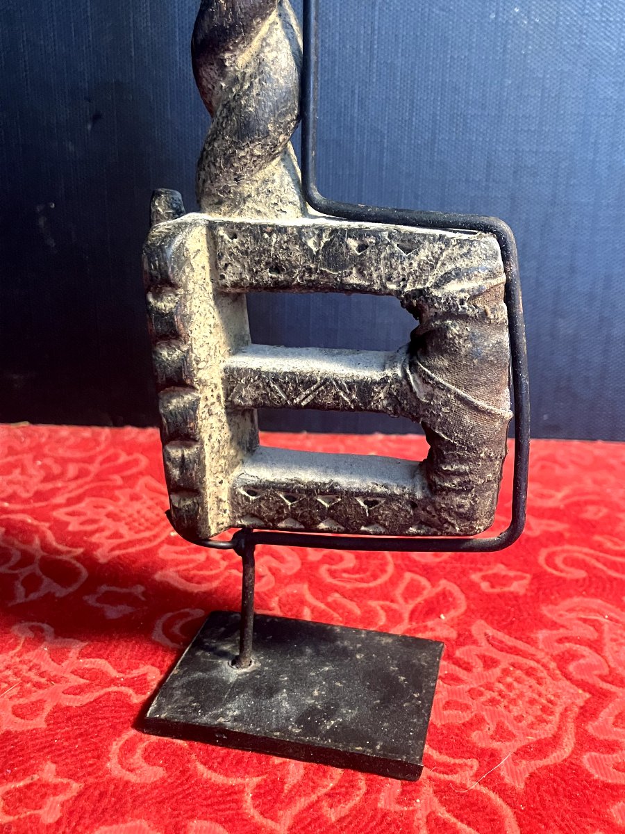 Baoulé Musical Percussion Hammer Or Gong (lawle). -photo-1