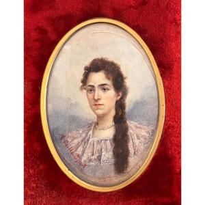 Miniature d' Alfred Caillaud 1855-1940 représentant sa sœur Marie, 1er prix du conservatoire ..