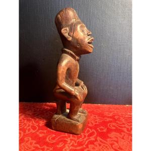 Carved Wooden Statuette / Kakongo Or Tomb (congo) / Mid-20th Century