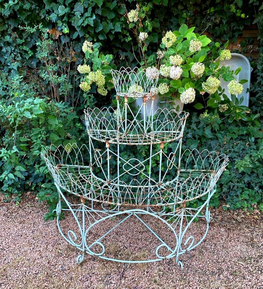 Porte plantes en fer