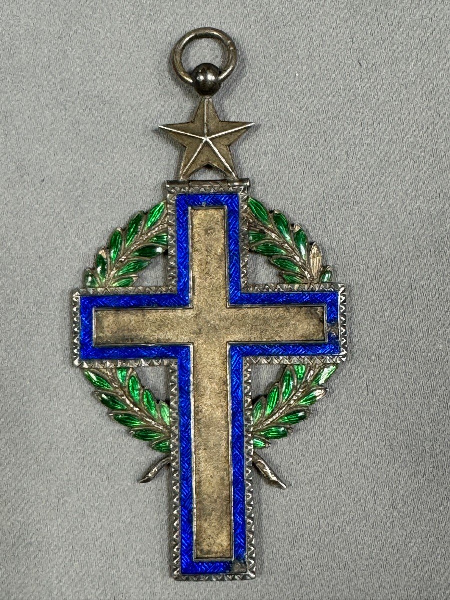 Military Chaplain Cross With A Wounded Star As A Hinge