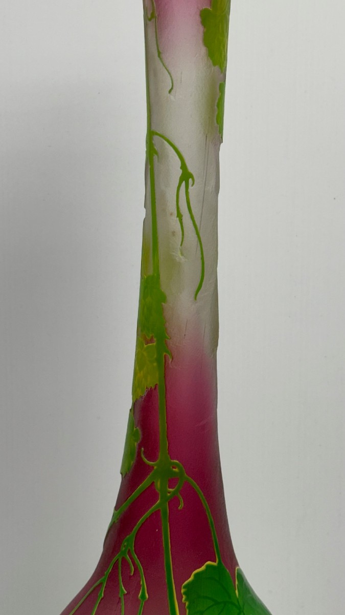 LEGRAS : Vase LEGRAS gravé à l'acide de Fruits et de Feuilles de Houblon. Hauteur 65 cm-photo-1