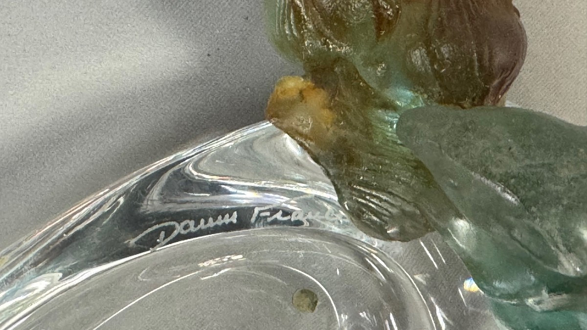 Daum: Large Empty Pocket, Mouse Eating From Maison Daum Nancy In Its Box-photo-5