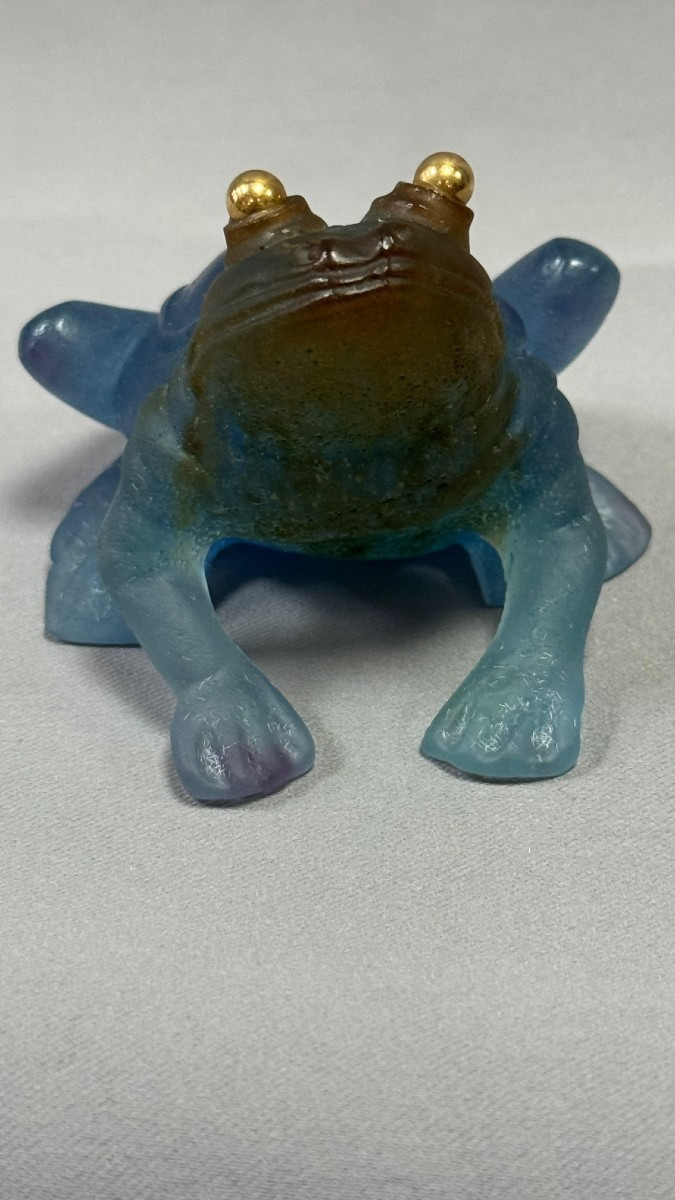 Daum: Big Frog With Golden Eyes From Daum In Nancy With Its Box-photo-4
