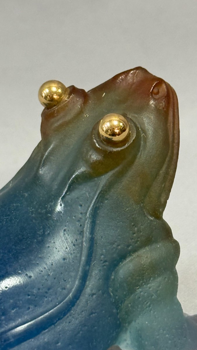 Daum: Big Frog With Golden Eyes From Daum In Nancy With Its Box-photo-2