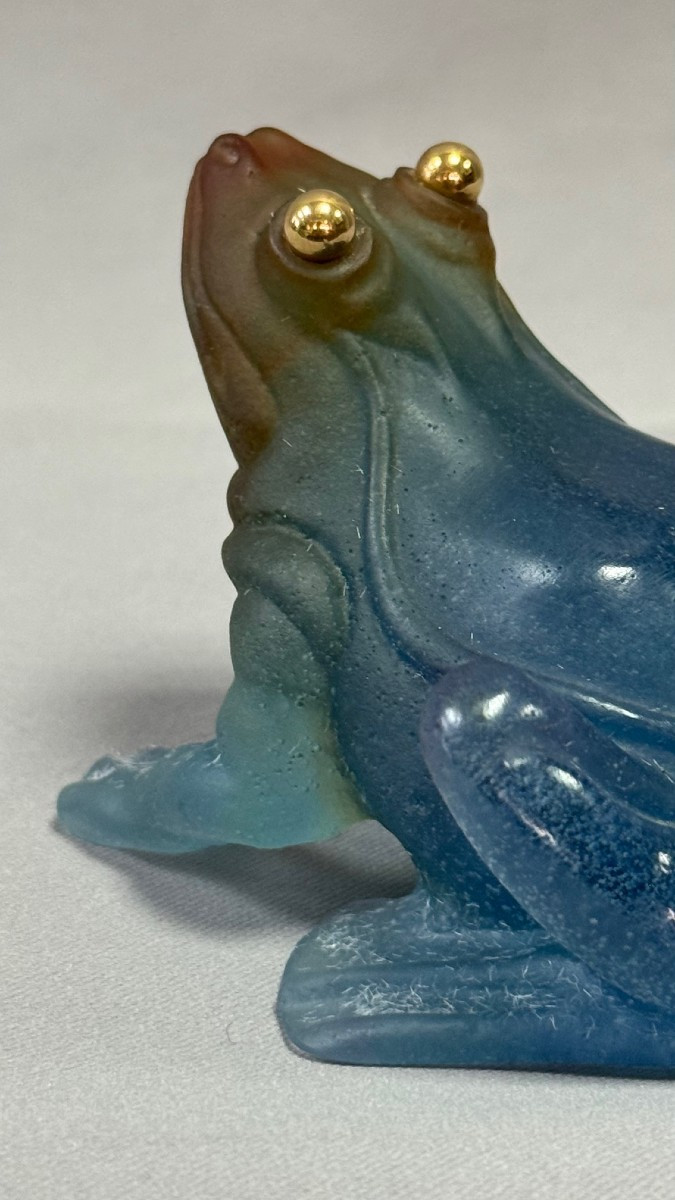 Daum: Big Frog With Golden Eyes From Daum In Nancy With Its Box-photo-3