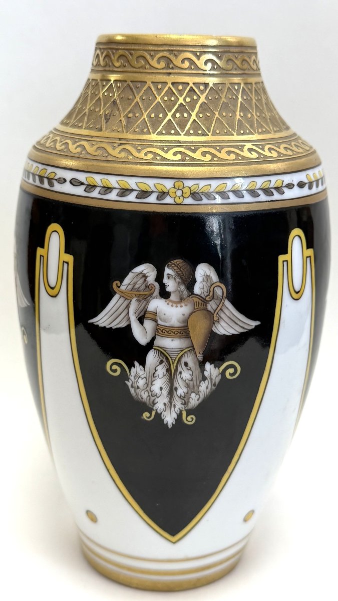 ROVINA EPINAL, VASE EN PORCELAINE,  MODELE AUX ANGES (INCONNU ET PIECE UNIQUE)