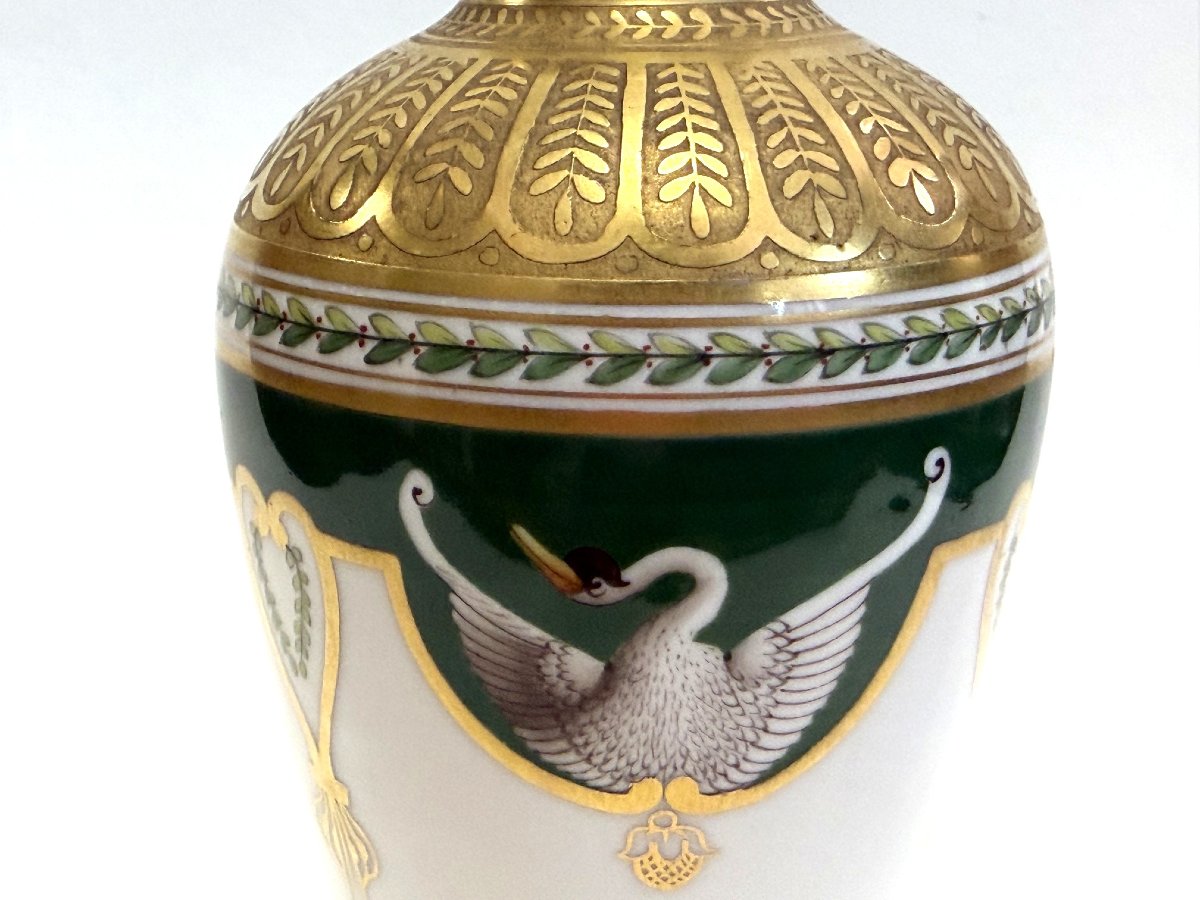 Rovina Epinal, Porcelain Vase, Empire Style On A Green Background, With An Acid-etched Open Neck-photo-1