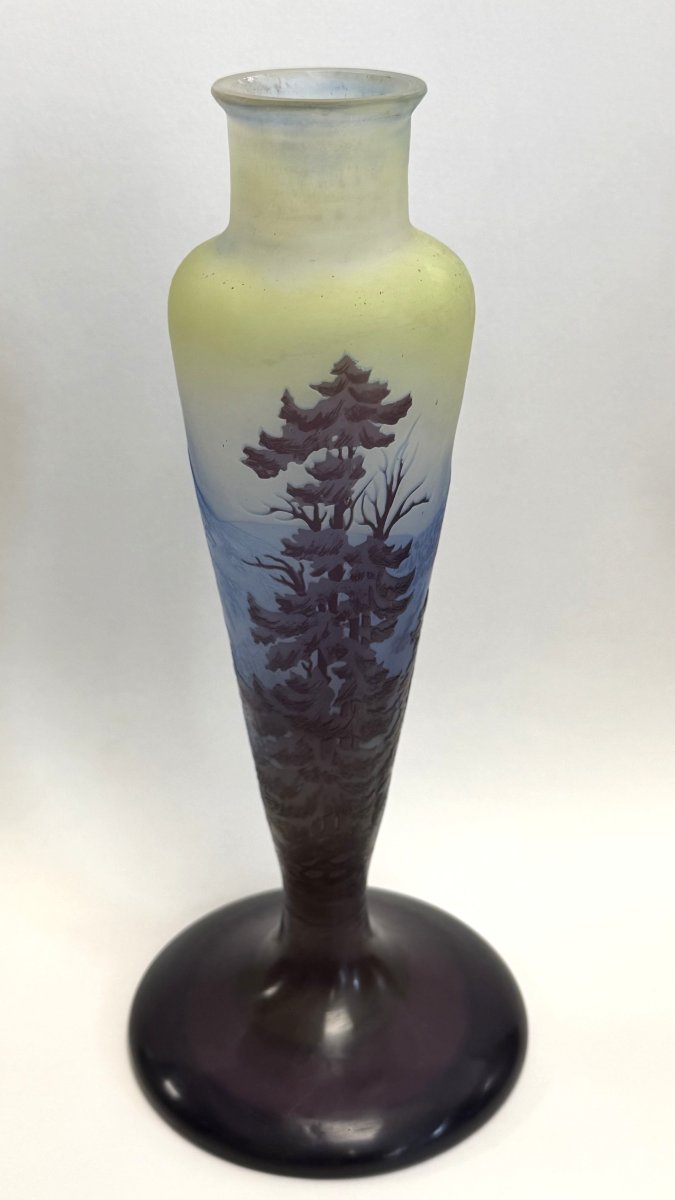  Wald: Lamp Base  Acid-etched Decor Featuring A Lake Landscape And Mountain Fir Trees