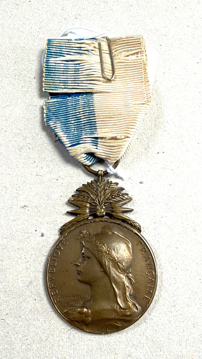 MADAGASCAR CHEVALIER ORDRE DU MERITE MALGACHE COLONIE  de MADAGASCAR HONNEUR MERITE TRAVAIL 