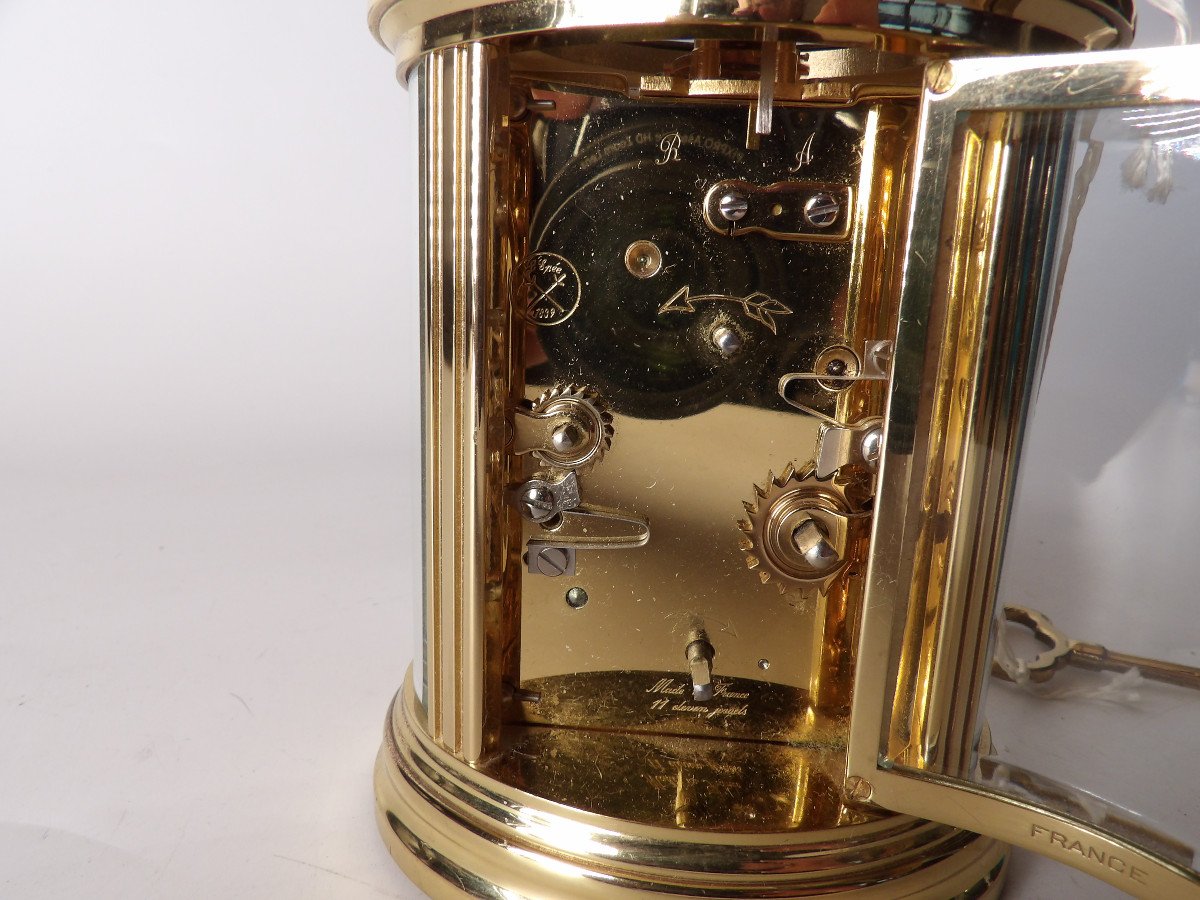 Officer's Clock "l'ovale" Mark l'Epée (sainte-suzanne / France)-photo-1