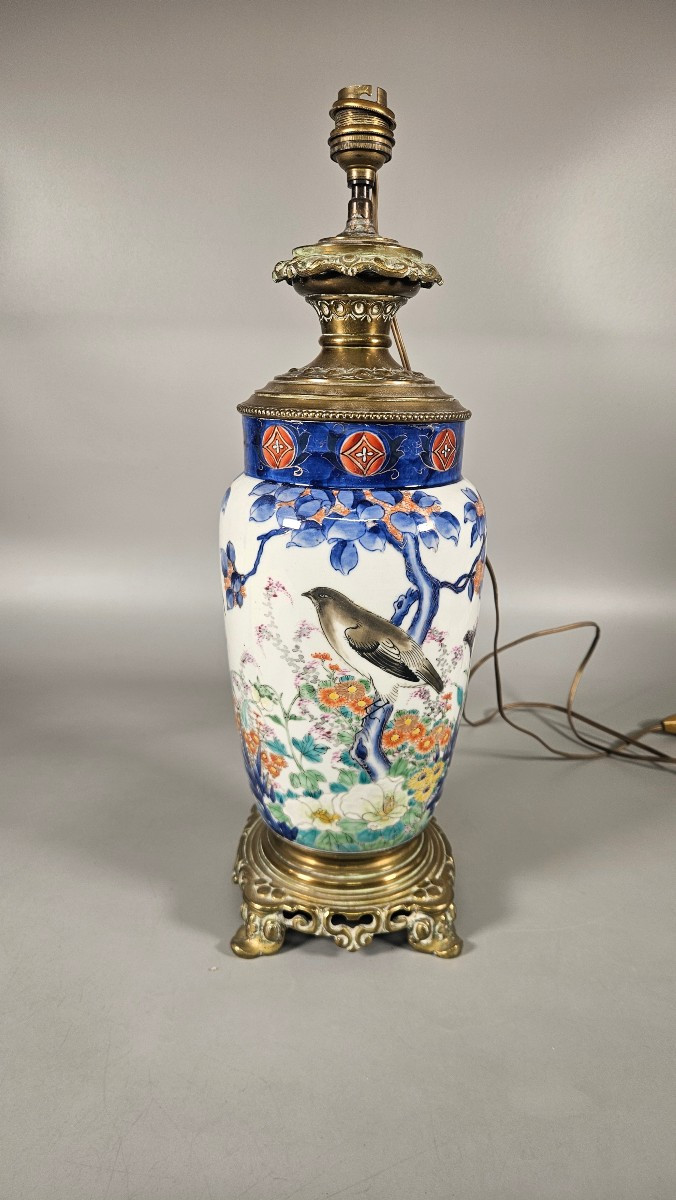 Lampe en porcelaine japonaise monture bronze – Époque Meiji  