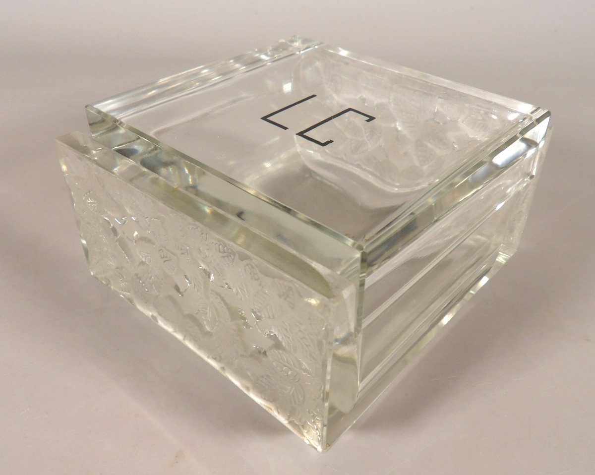 Boîte à Bijoux en Cristal par LALIQUE France - Modèle "COLMAR"