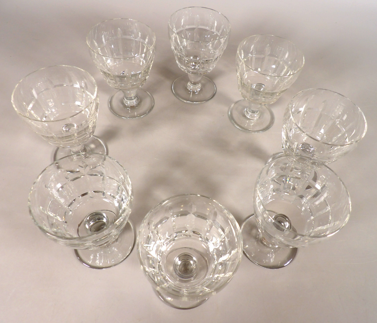 Ensemble de 8 Verres à Vin N°4 en Cristal par BACCARAT - Modèle "Marignane"-photo-1