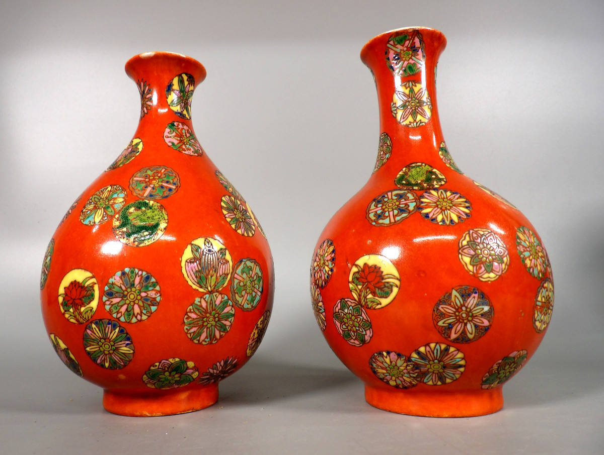 Paire Asymétrique de Vases Anciens en Porcelaine de Chine - Signés-photo-2