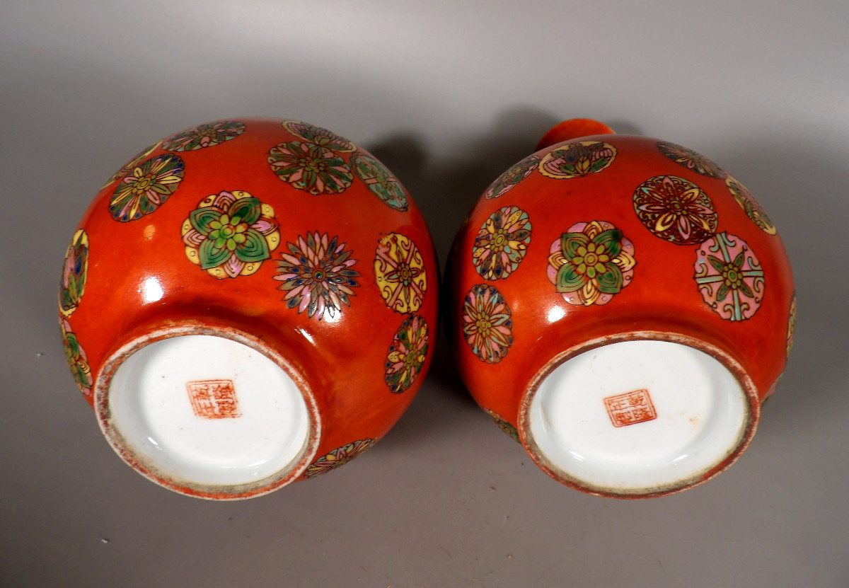 Paire Asymétrique de Vases Anciens en Porcelaine de Chine - Signés-photo-3