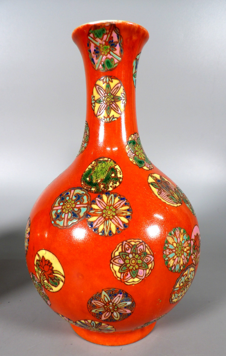 Paire Asymétrique de Vases Anciens en Porcelaine de Chine - Signés-photo-2
