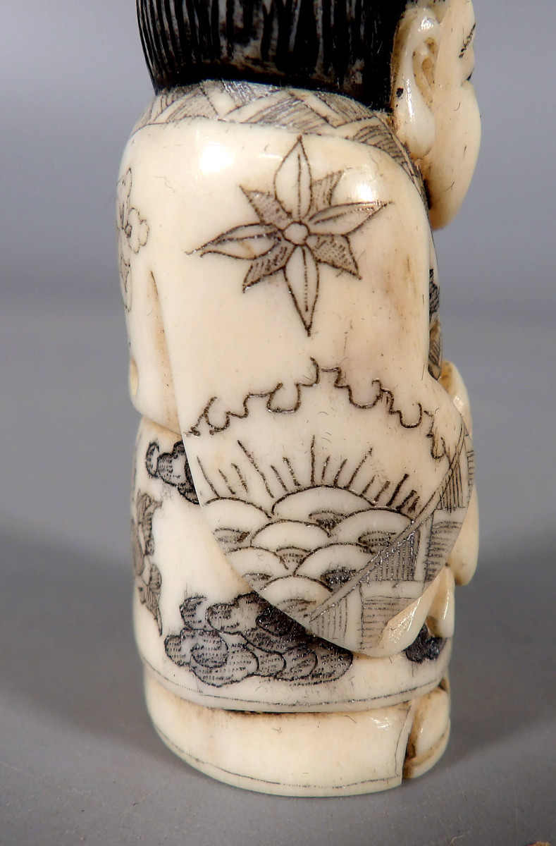 Ivory Netsuke - Young Man In Traditional Dress Holding Two Flowers - Signed-photo-6