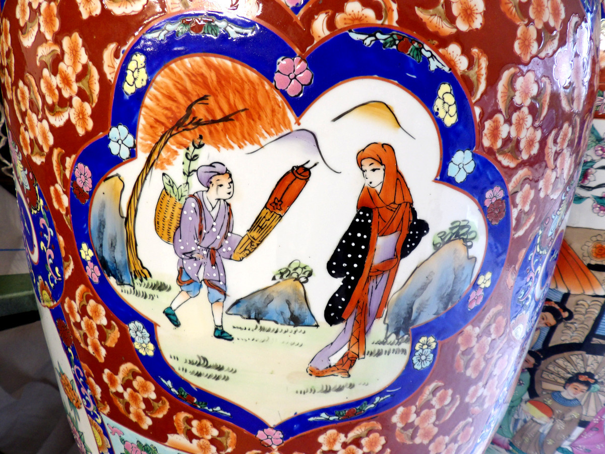 Pair Of Very Large Chinese Vases In Glazed Porcelain With Polychrome Decoration - On Bases-photo-2