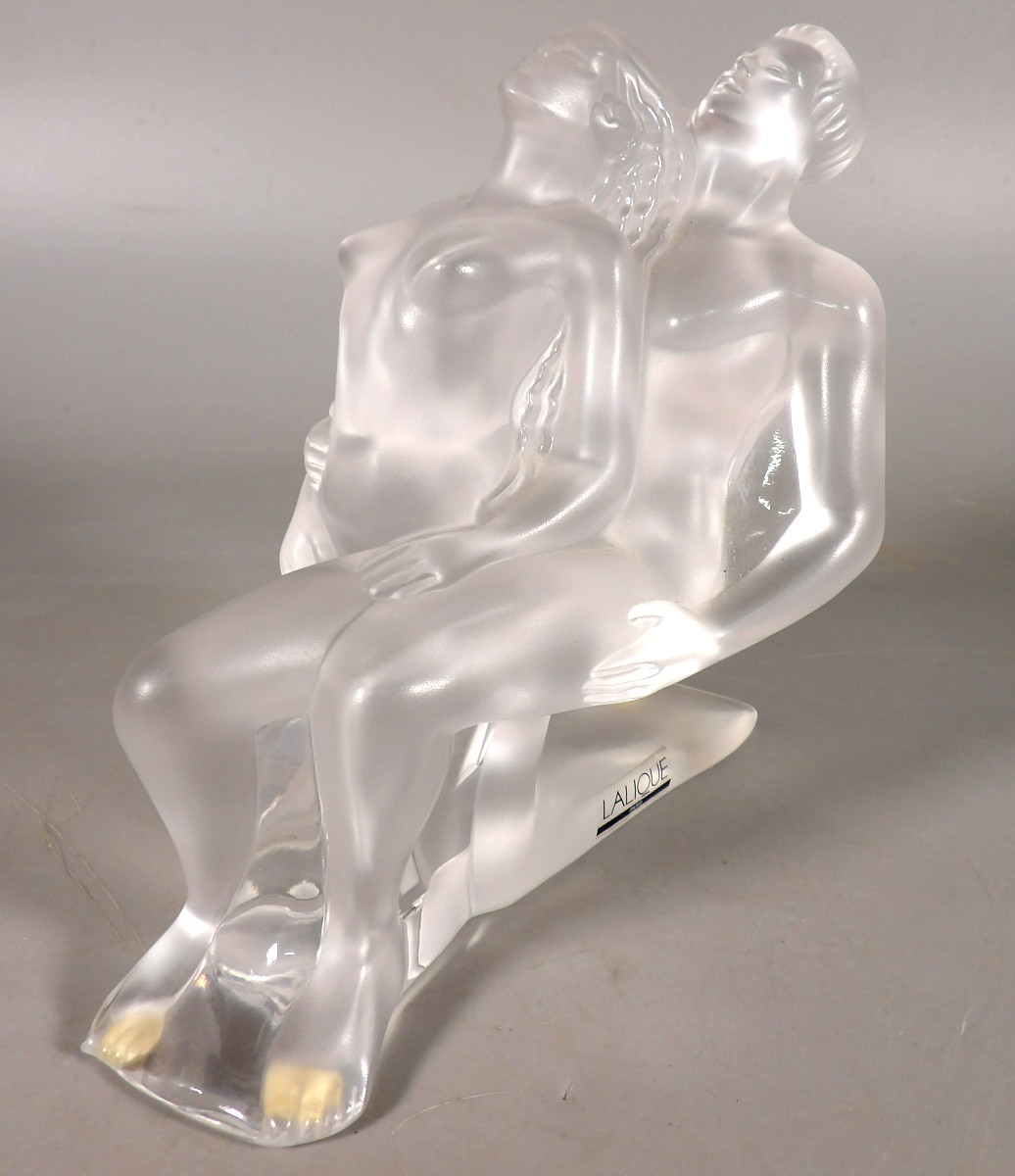 Couple de Danseurs Enlacés "Serge et Joséphine" - Art Déco - Cristal Dépoli par LALIQUE FRANCE
