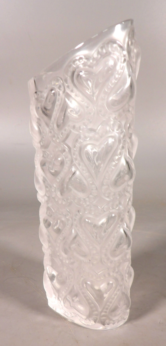Vase en Cristal Dépoli Modèle "Amour" - Par LALIQUE FRANCE-photo-2