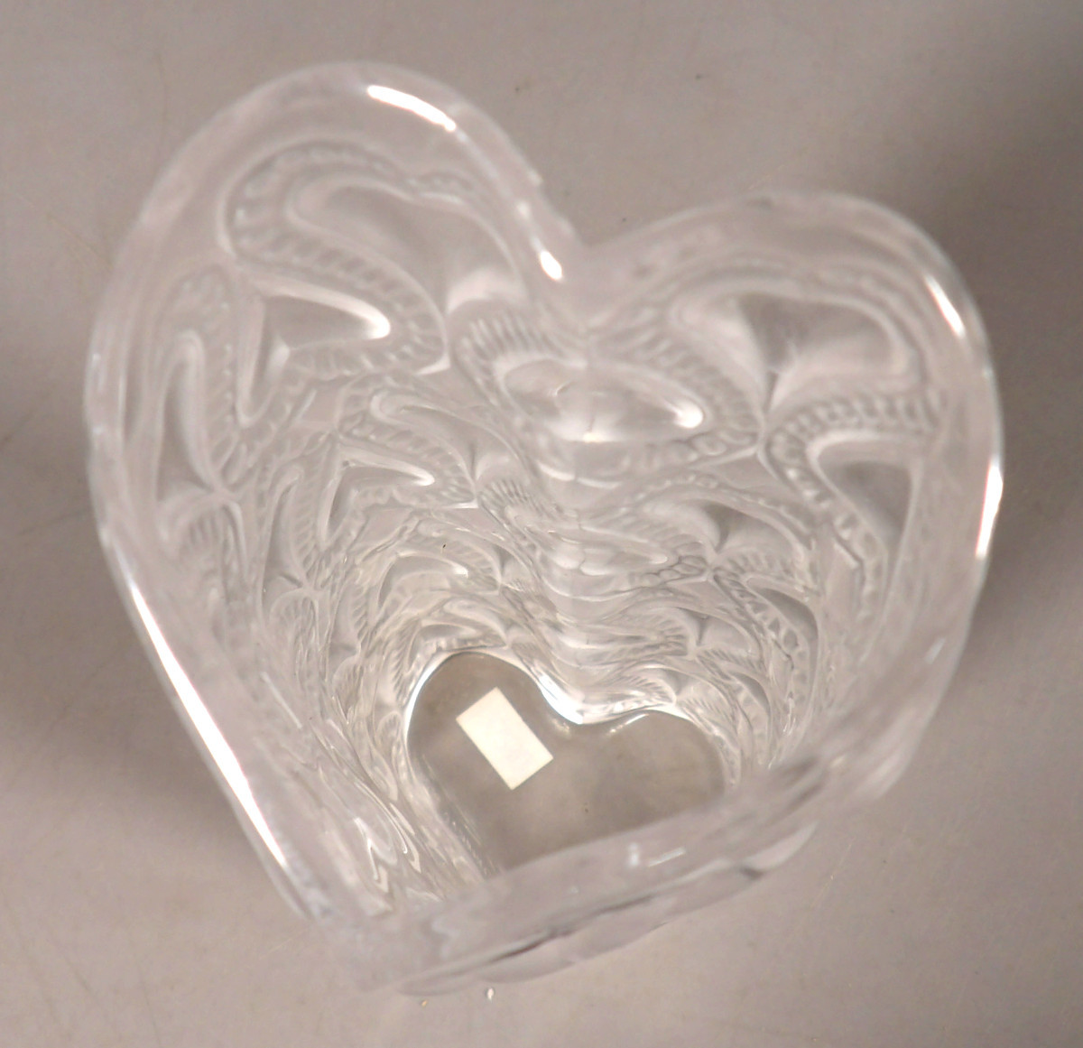 Vase en Cristal Dépoli Modèle "Amour" - Par LALIQUE FRANCE-photo-2