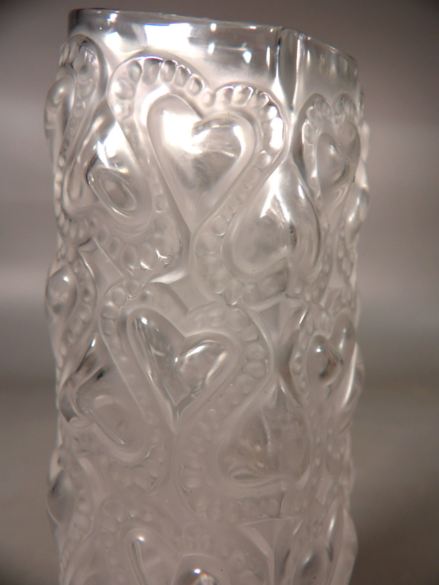Vase en Cristal Dépoli Modèle "Amour" - Par LALIQUE FRANCE-photo-4