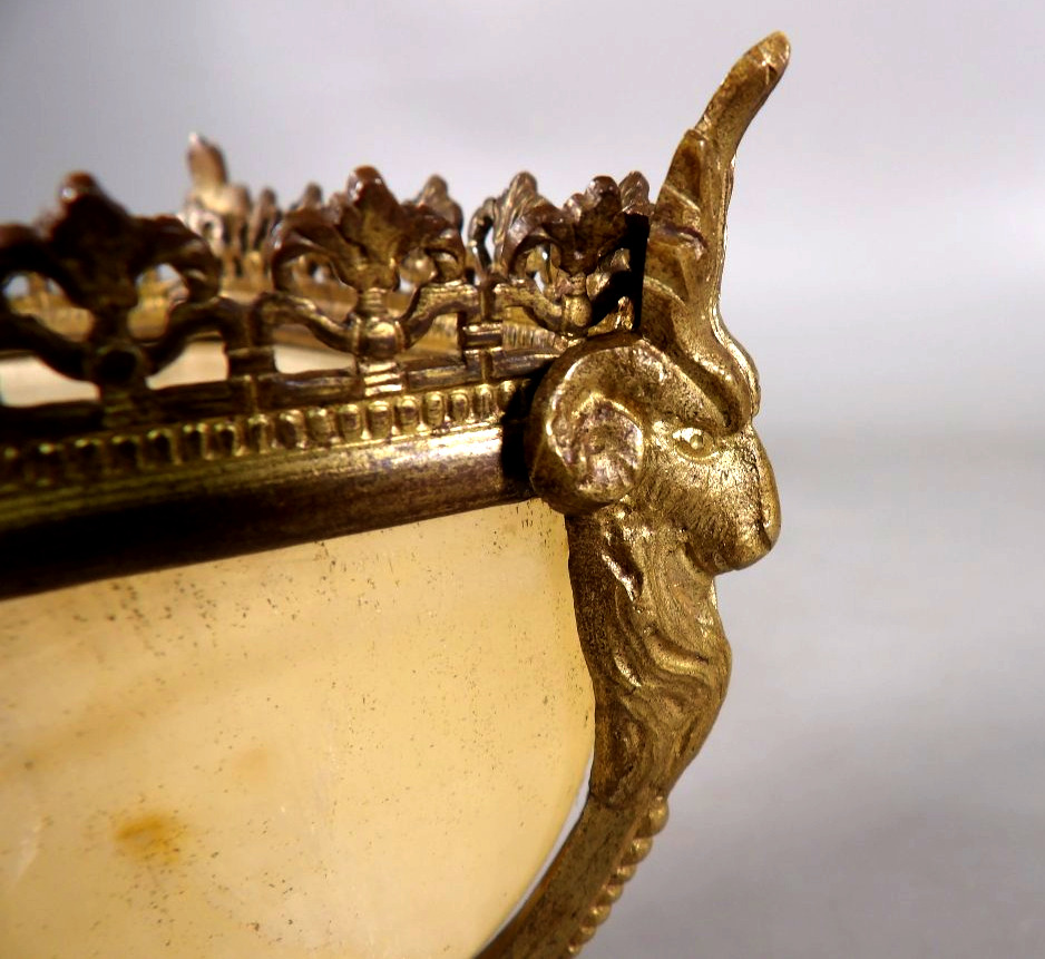 Napoleon III-style Ornamental Bowl In Onyx And Gilded Metal-photo-4