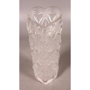 Vase en Cristal Dépoli Modèle "Amour" - Par LALIQUE FRANCE