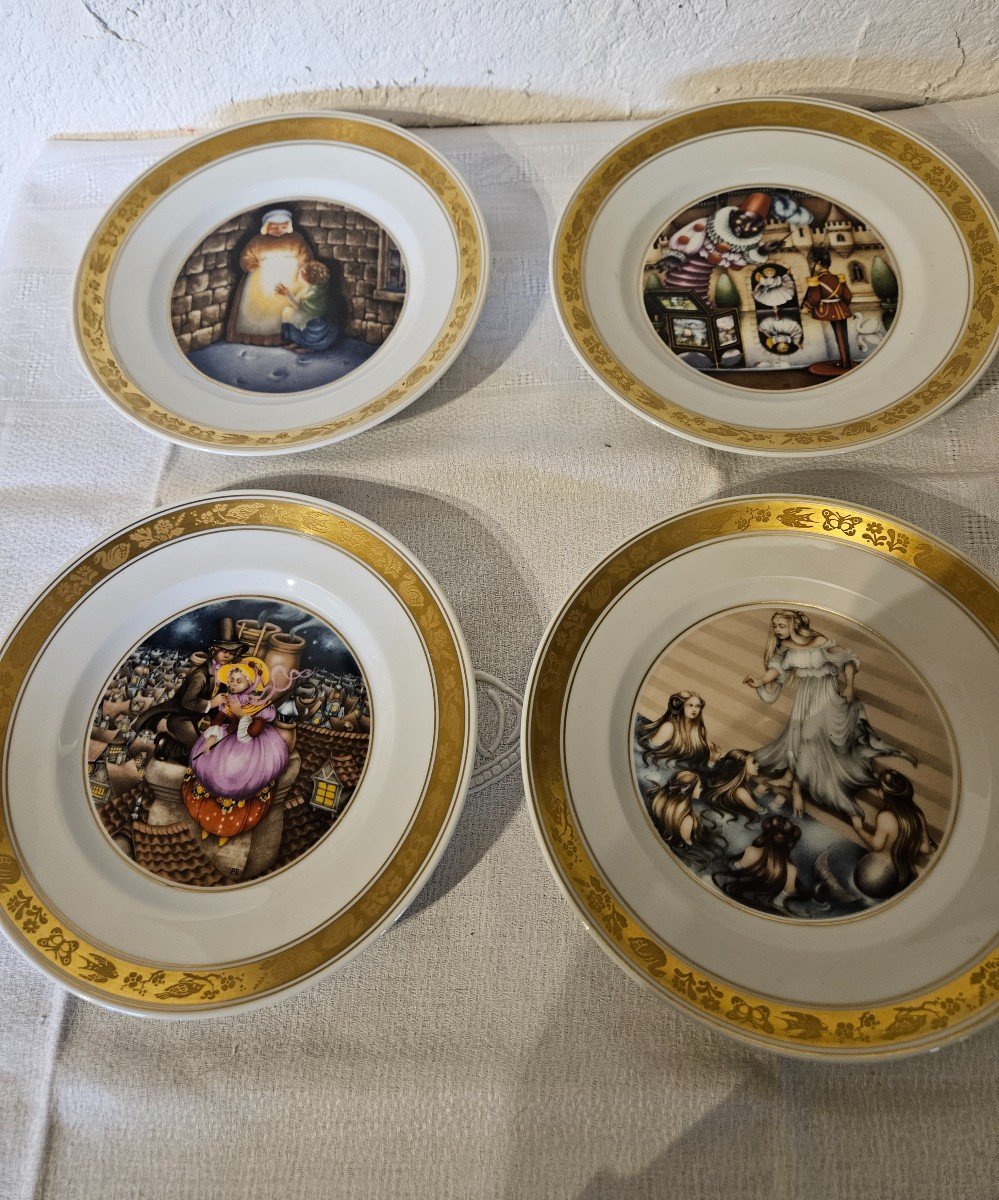 12 Assiettes Royal Copenhagen  -  The Hans Christian Andersen  -  1975-photo-2