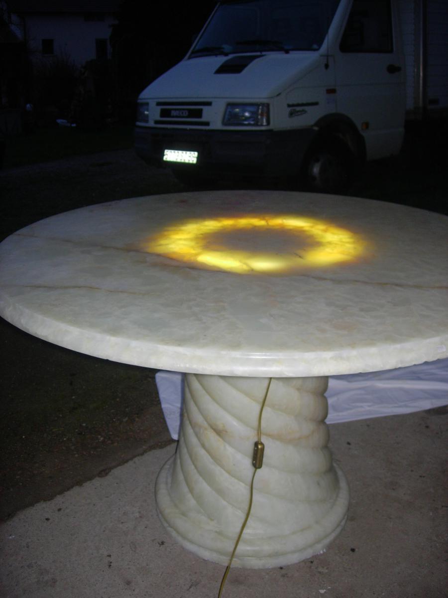 Spectacular Round Table Onyx In-photo-2