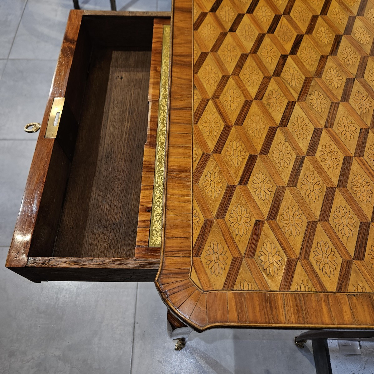 Krieger Writing Table - 19th Century - Louis XV - Louis XVI Transitional Style --photo-7