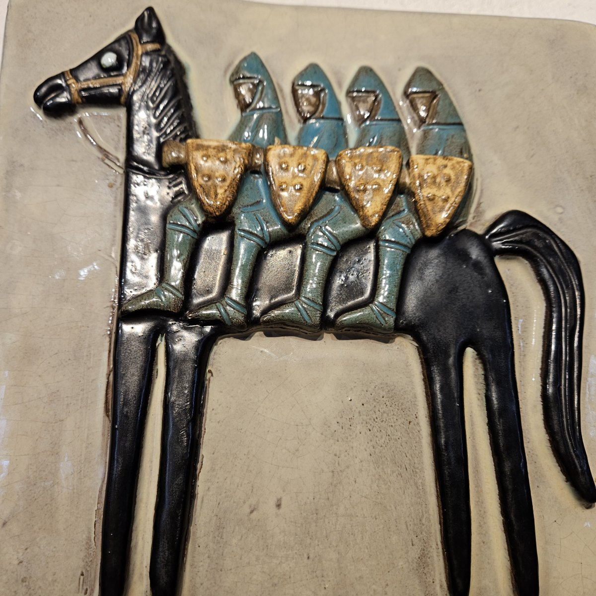 Plaque en céramique émaillée de Odette DIJEUX, "le Cheval-fée Bayard" - vers 1950.   -photo-2