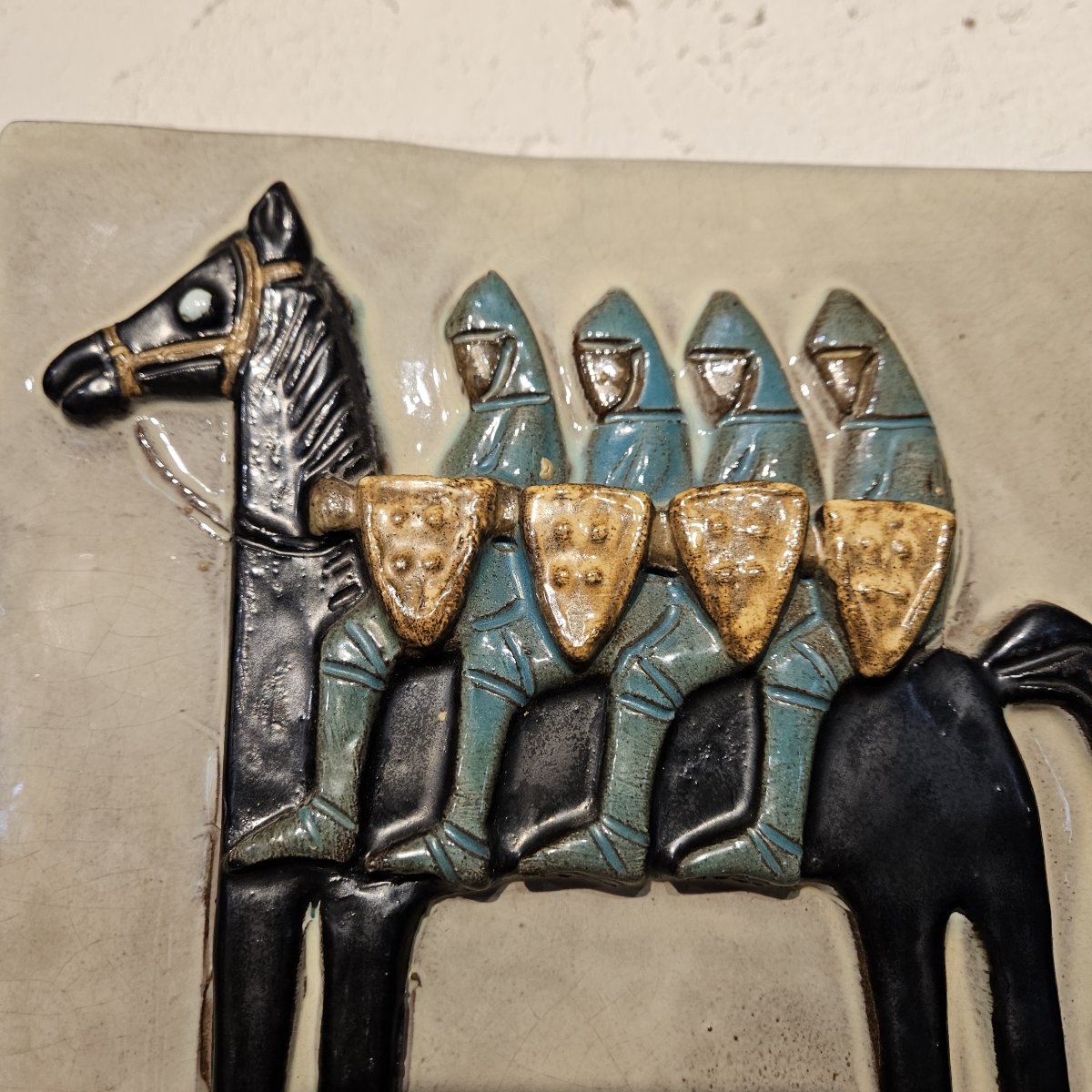 Plaque en céramique émaillée de Odette DIJEUX, "le Cheval-fée Bayard" - vers 1950.   -photo-3