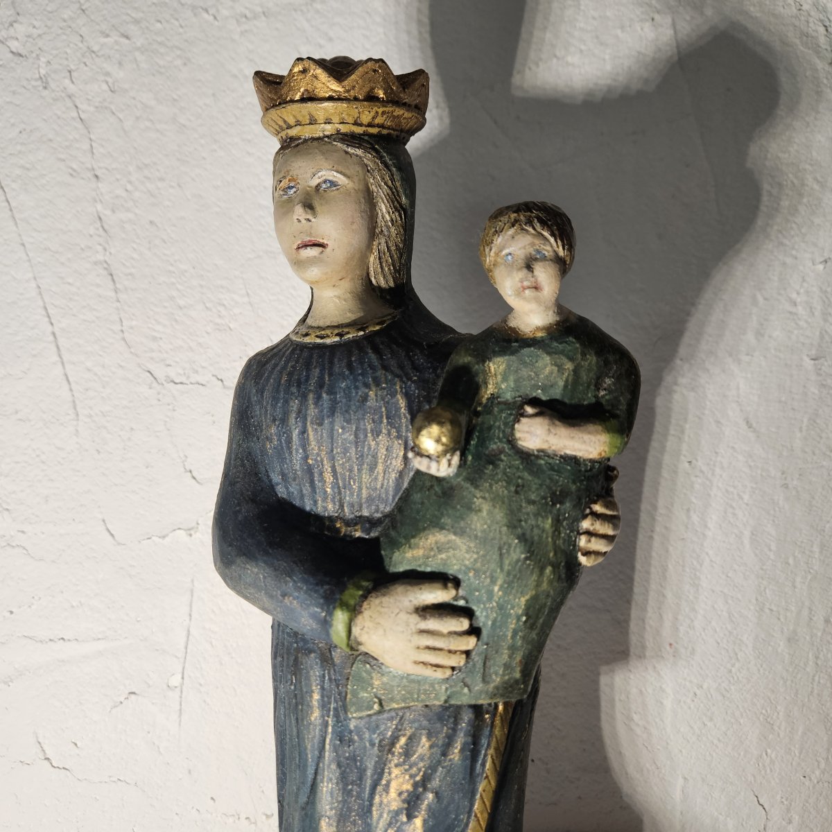 Vierge à l'enfant bois sculpté polychrome,  colonies Hispaniques XVIIème  siécle .-photo-3