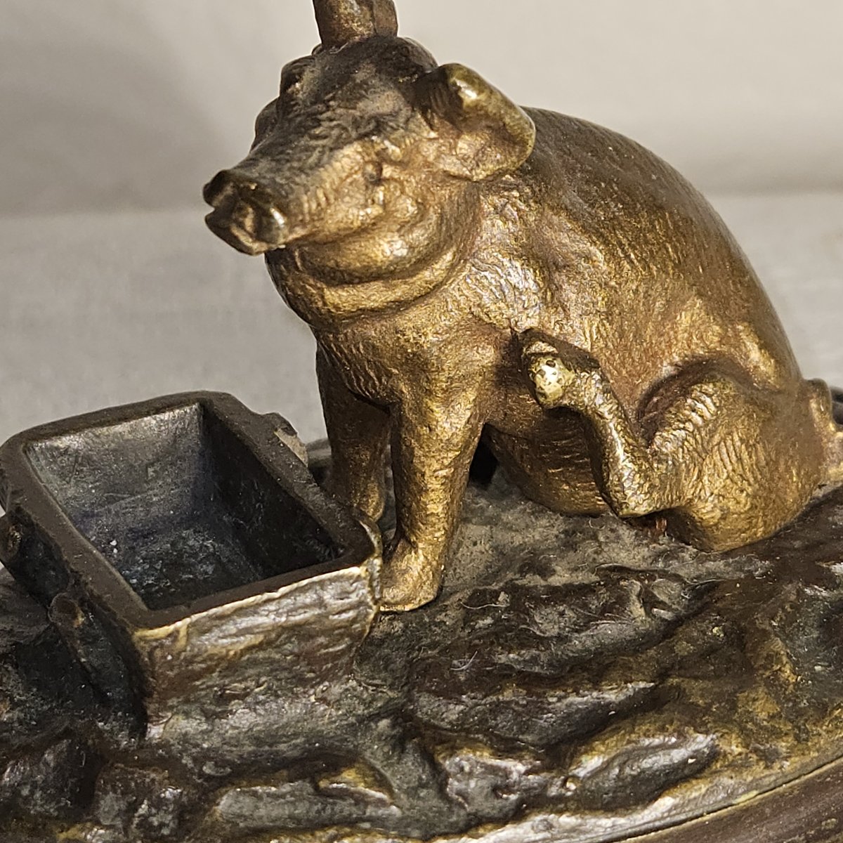 Petit cochon   en bronze  - attribué à Christophe  FRATIN  -  vers 1830.-photo-2